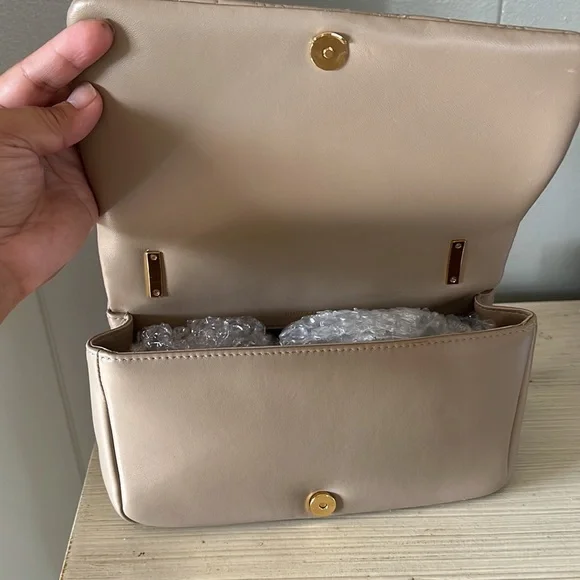 Burberry Lola small quilted lambskin bag - Picture 3 of 12